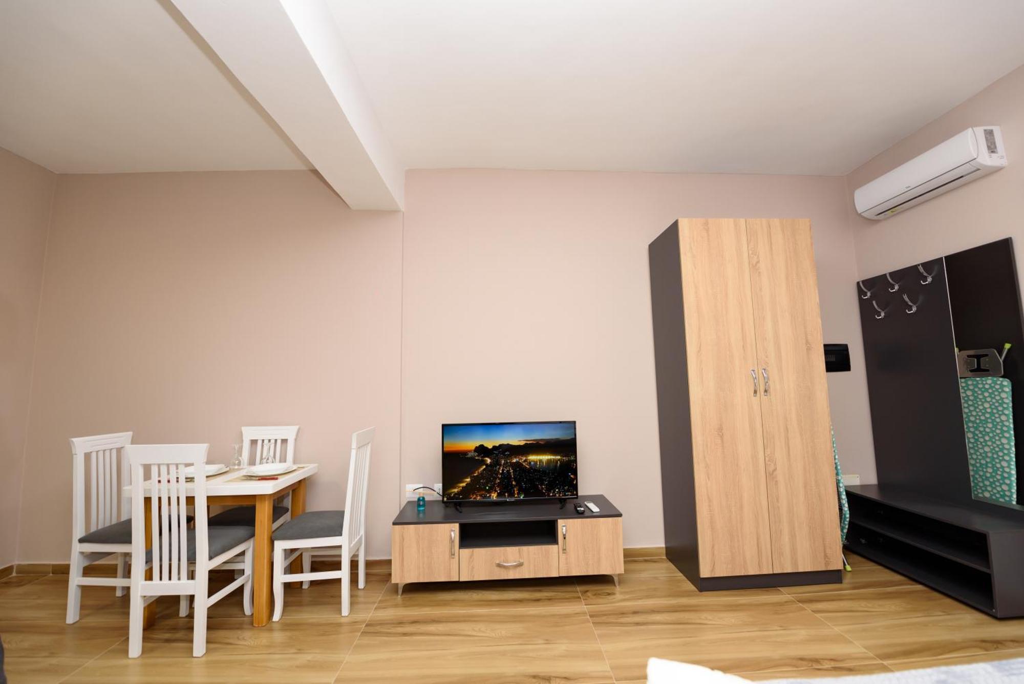 Mezani Guest House Vlore Exterior photo