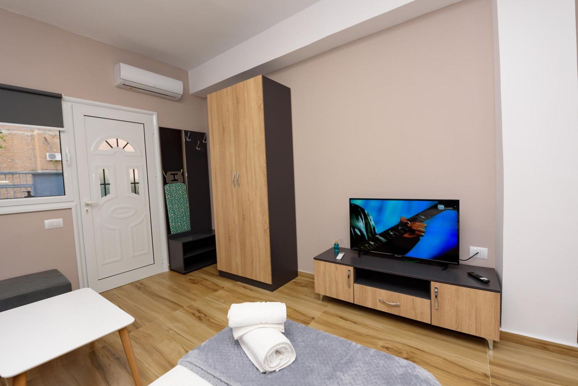 Mezani Guest House Vlore Exterior photo