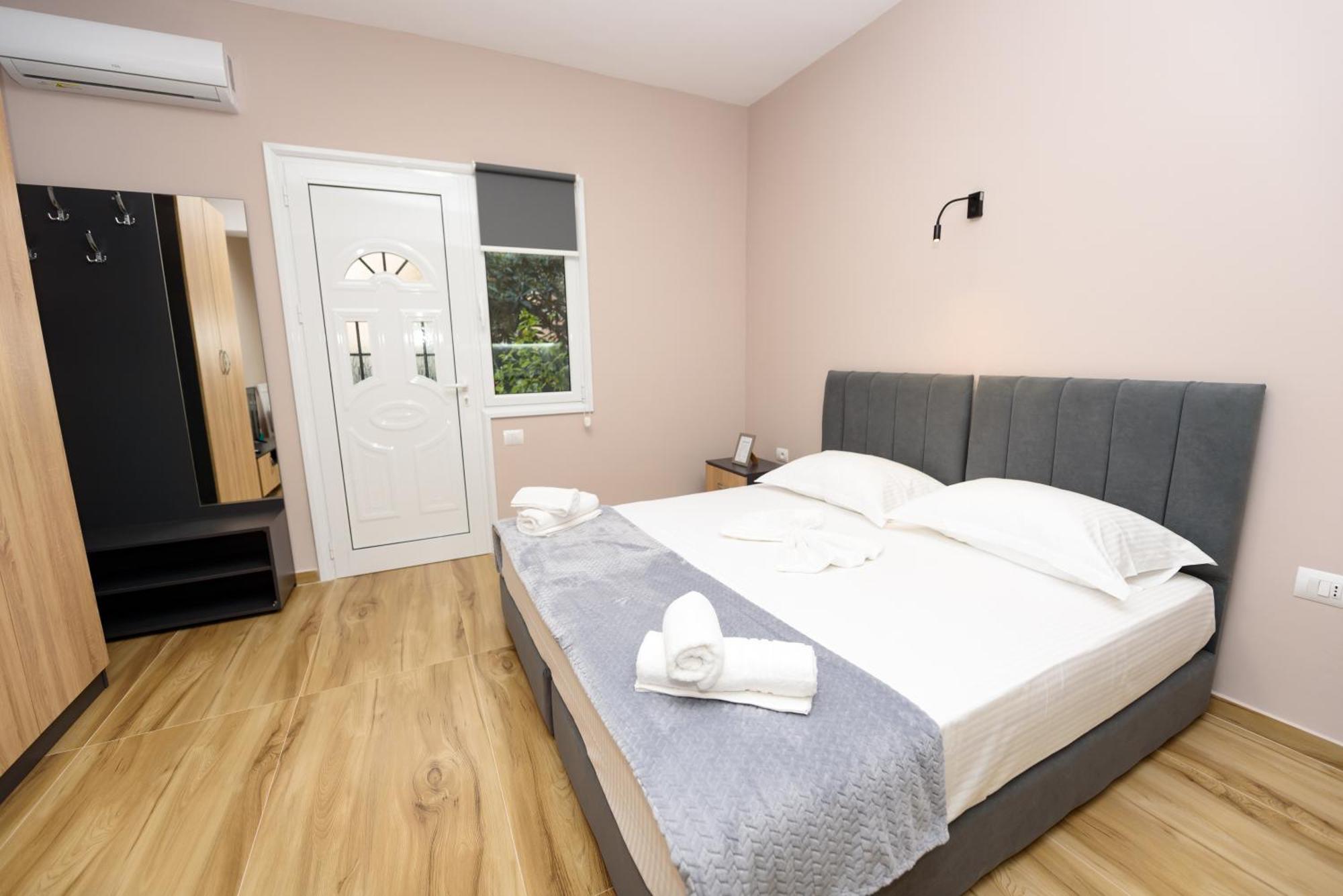Mezani Guest House Vlore Exterior photo