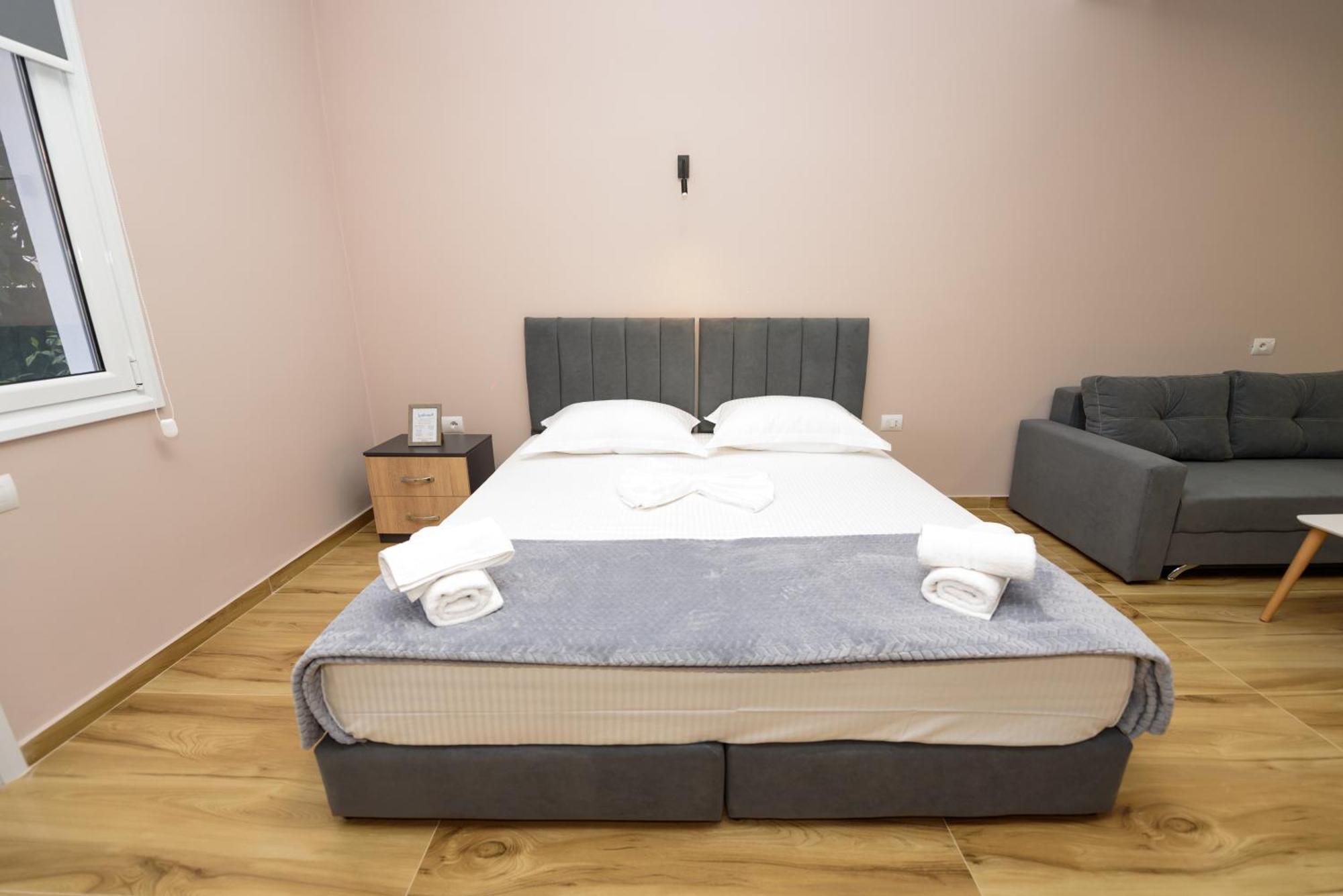Mezani Guest House Vlore Exterior photo